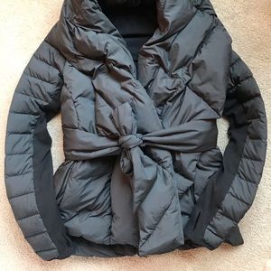 Lulu lemon puffer